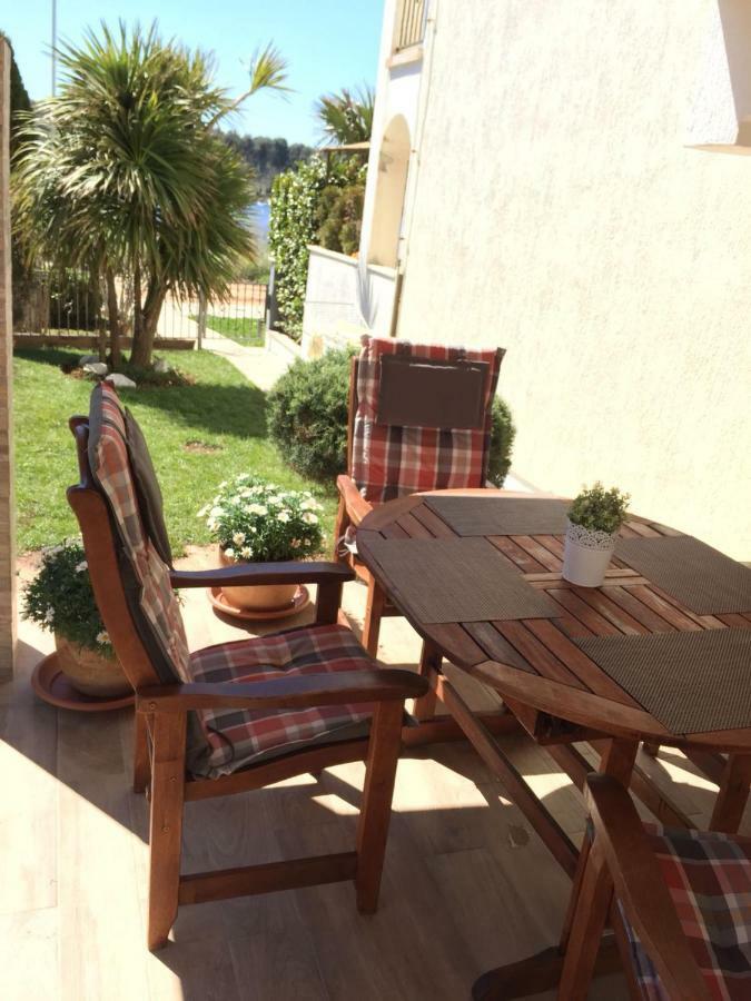 Sunset Apartment With A Private Yard At Medulin Riviera Exterior foto