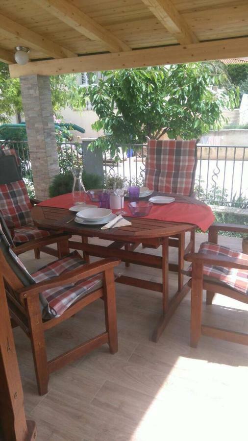 Sunset Apartment With A Private Yard At Medulin Riviera Exterior foto